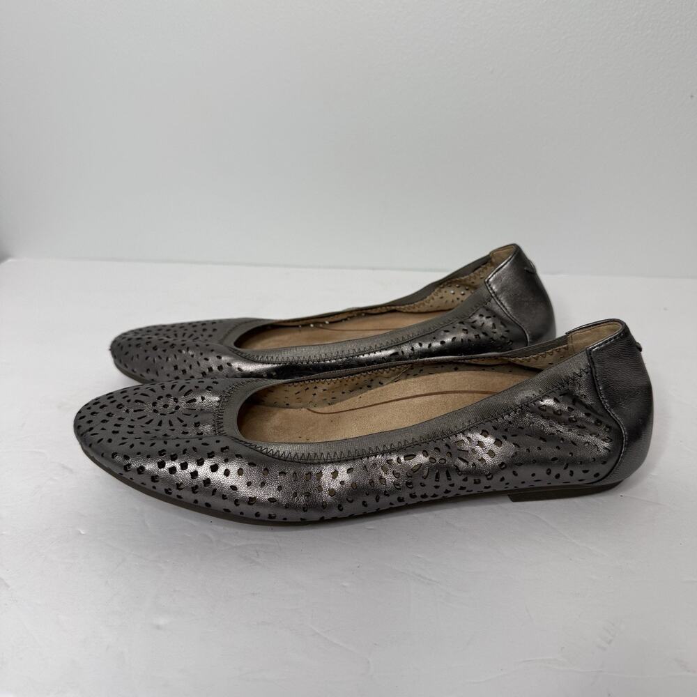 Vionic Robyn Ballet Flats Women's Size 8.5W Silver Leather Perf Slip On Shoes
